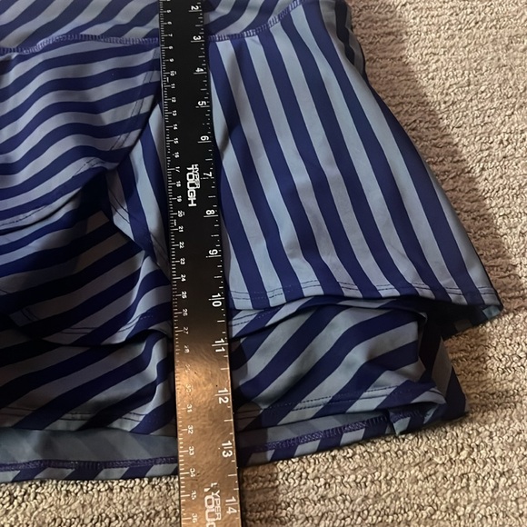 Athleta Swagger Fly By Skort striped Purple Lined SZ M - Picture 10 of 10